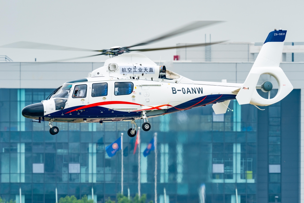 AC312E进行飞行预演。摄影：岳书华-1